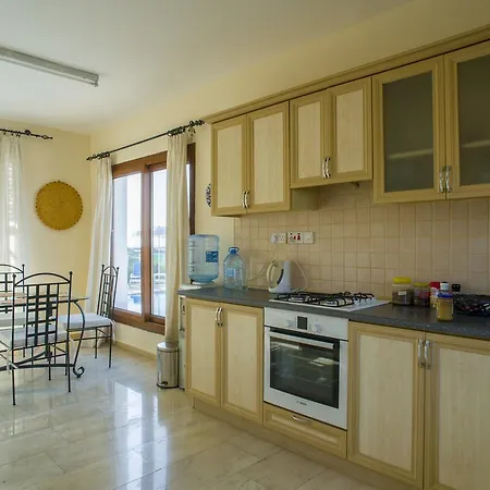 Willa Lapis Agios Amvrosios (Kyrenia)